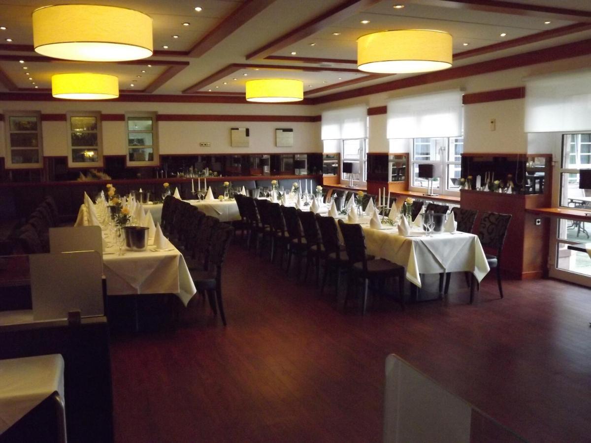 Schlosshotel לנדסטול מראה חיצוני תמונה